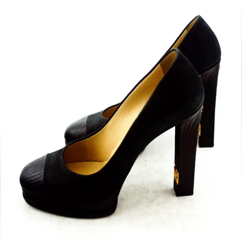 Chanel Cap Toe Blk Suede Leather Gold Interlocking CC Platform Heel Pumps New 39